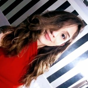 Meet your Posher, Leslie